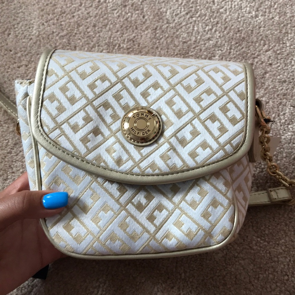 Tommy Hilfiger golf and white cross body bag